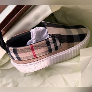 Burberry shoes